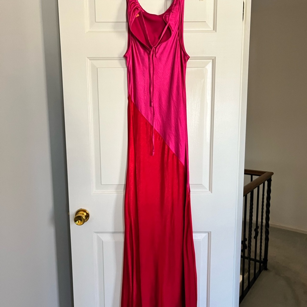 Color Block Satin Dress - Picture 2 of 3
